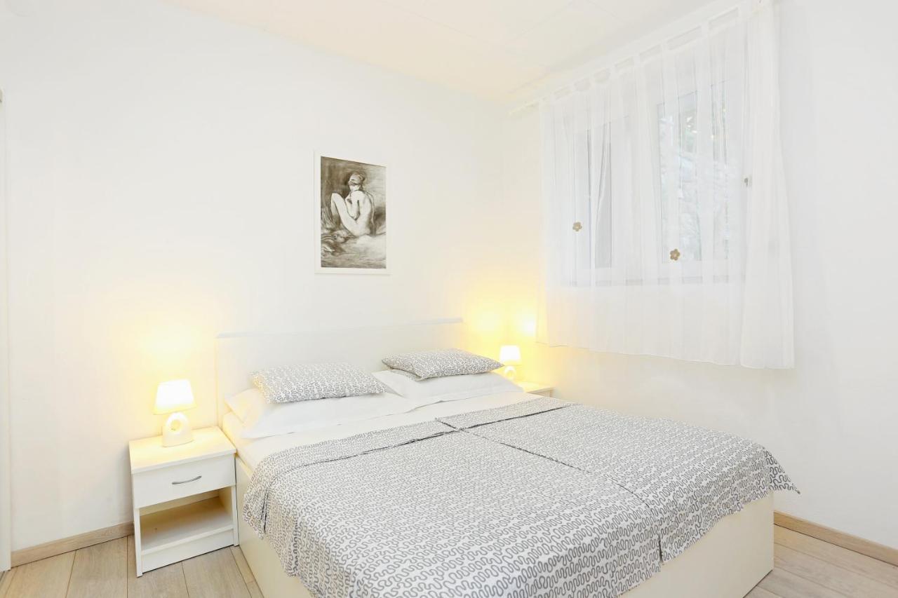 Apartments By The Sea Podgora, Makarska - 2594 Exterior photo